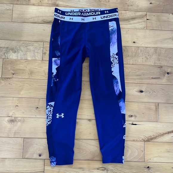 Under Armour Crops - Picture 1 of 5